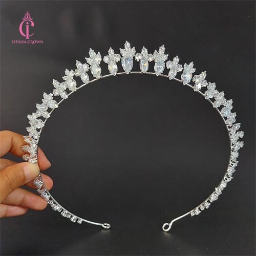 Anggika  Zircon Crown -  Mahkota Pengantin Mini Murah Zirkon Aurel Panjang Sampe Telinga - Wedding C