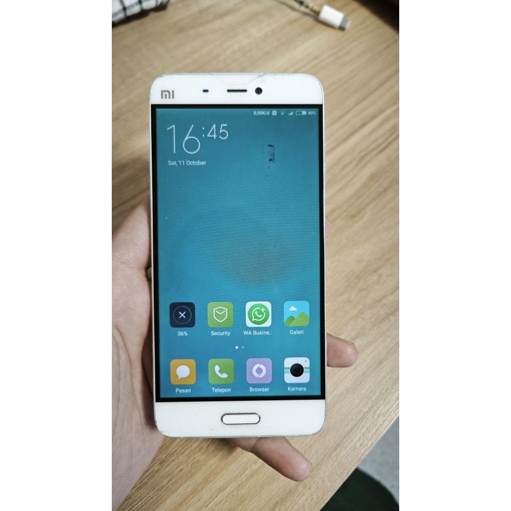 Lcd xiaomi mi5 original ,minus bisa sentuh. baca deskripsi