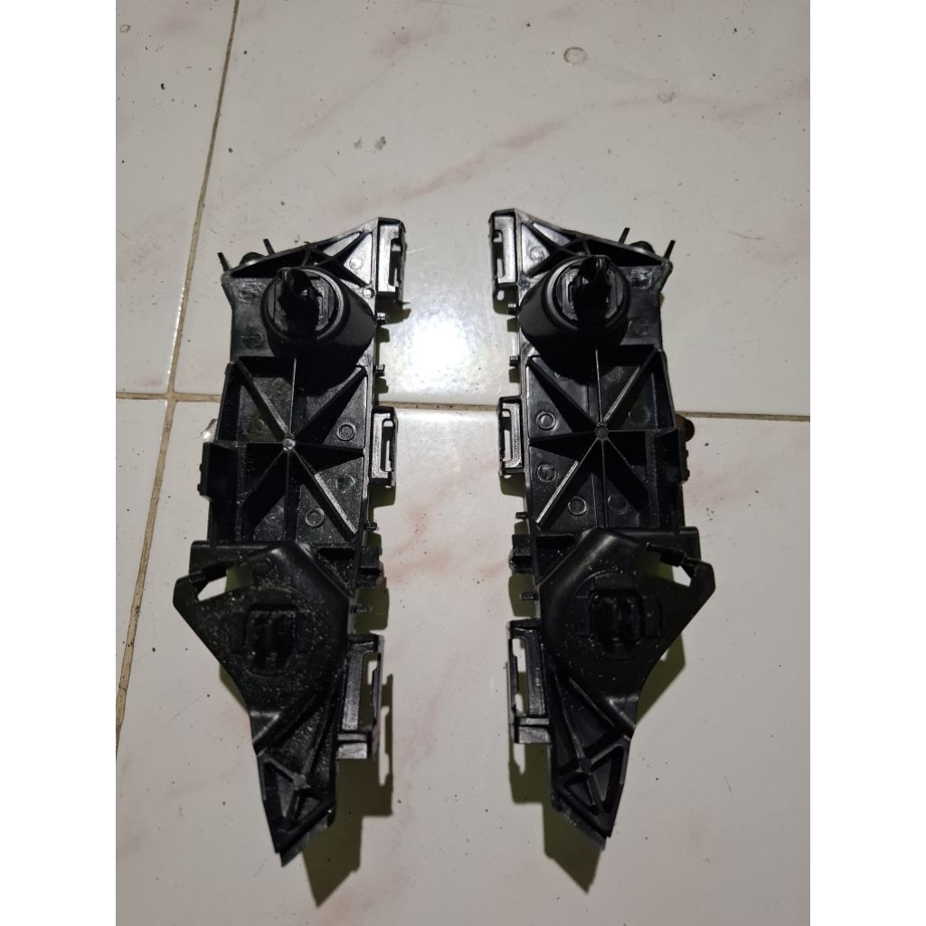 BRACKET BEMPER DEPAN MOBIL AVANZA,XENIA 2012-2015