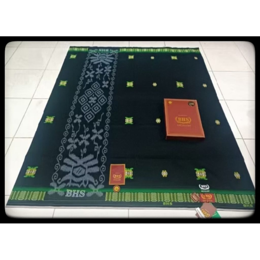Sarung BHS Excellent Hitam Songket Terharu
