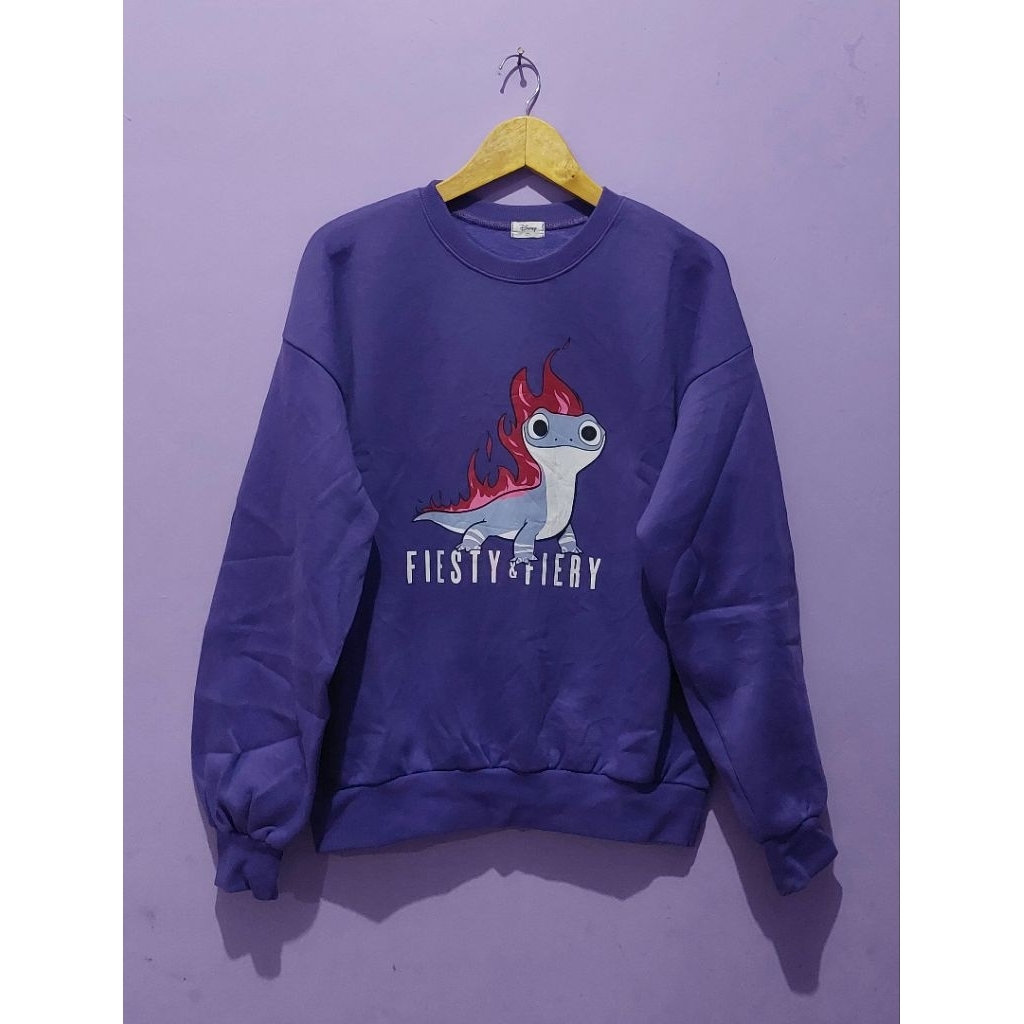 CREWNECK DISNEY SWEATER CN DISNEY crewneck disney fiesty & fiery sweater disney CREWNECK DISNEY