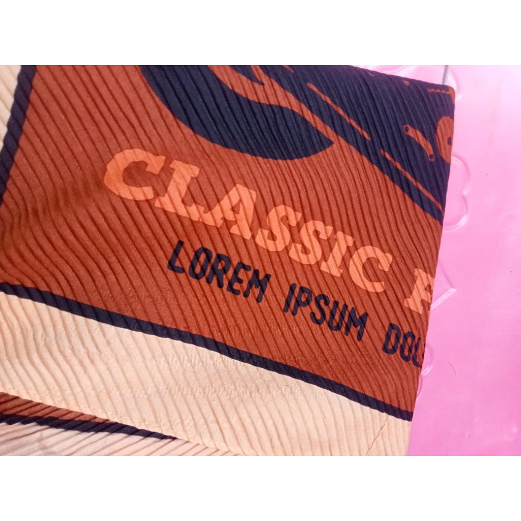 kerudung segi empat plisket