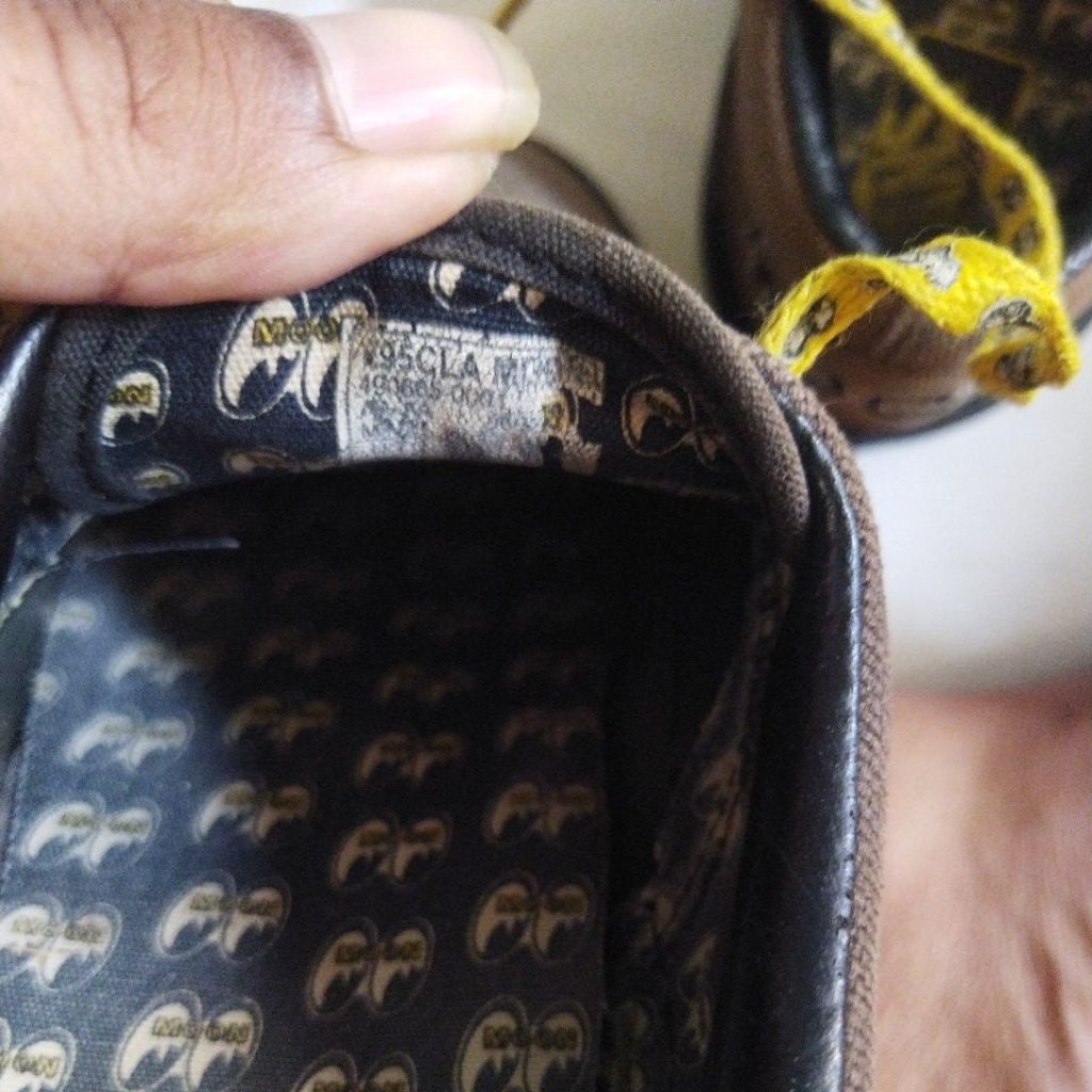 sepatu Vans era X moon eye