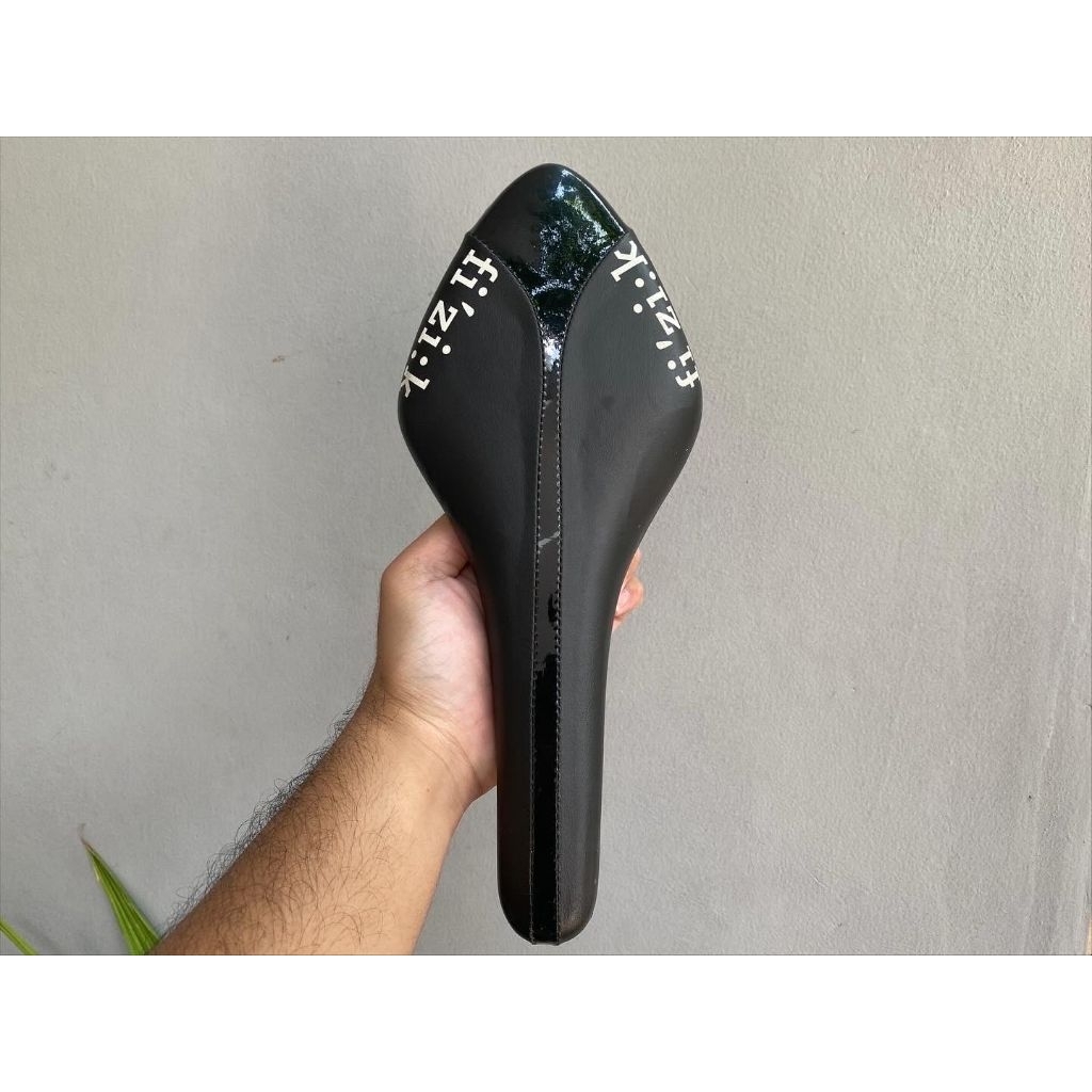 Saddle Fizik Arione KW