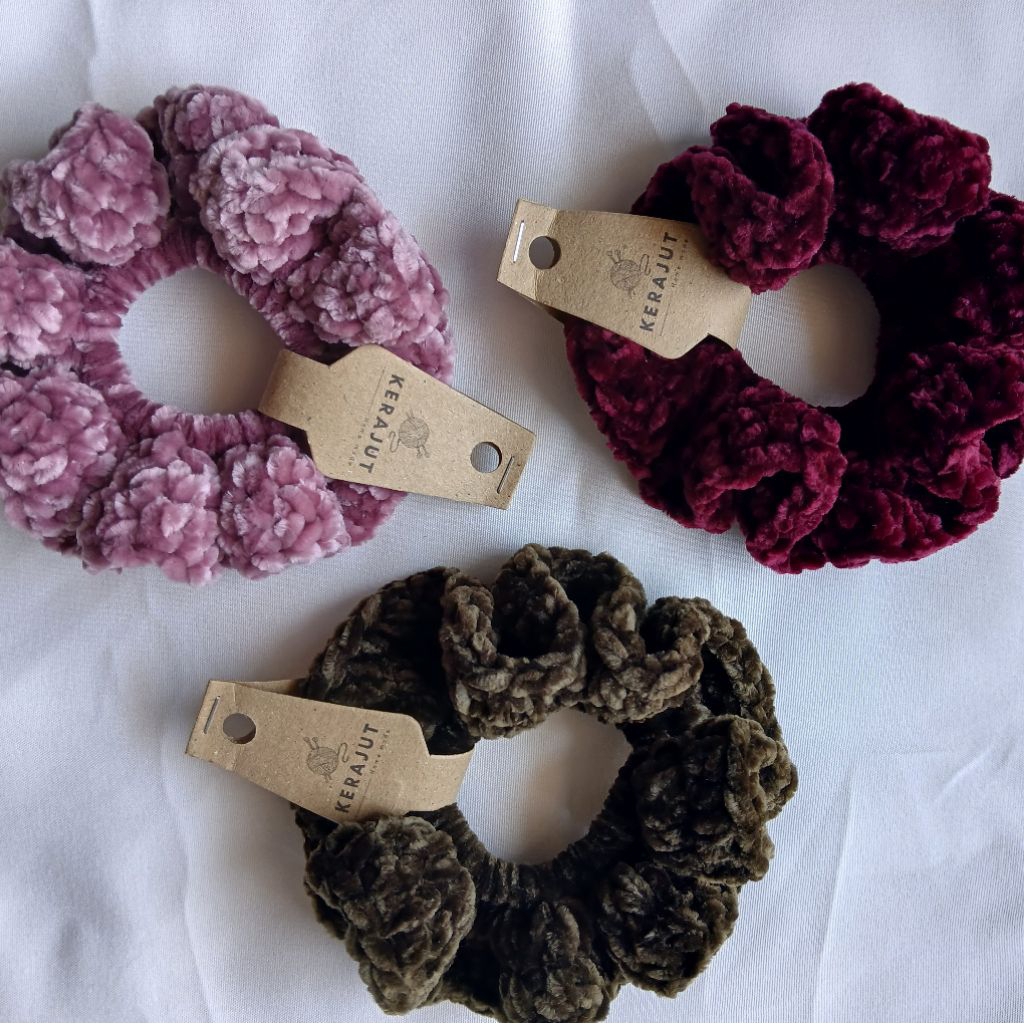 Scrunchie Rajut Velvet Handmade | Karet Rambut Rajut Lembut Premium Lucu