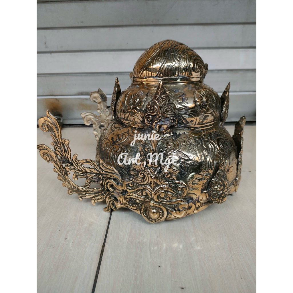 Mahkota Raja Kuningan Emas Kode Ja42