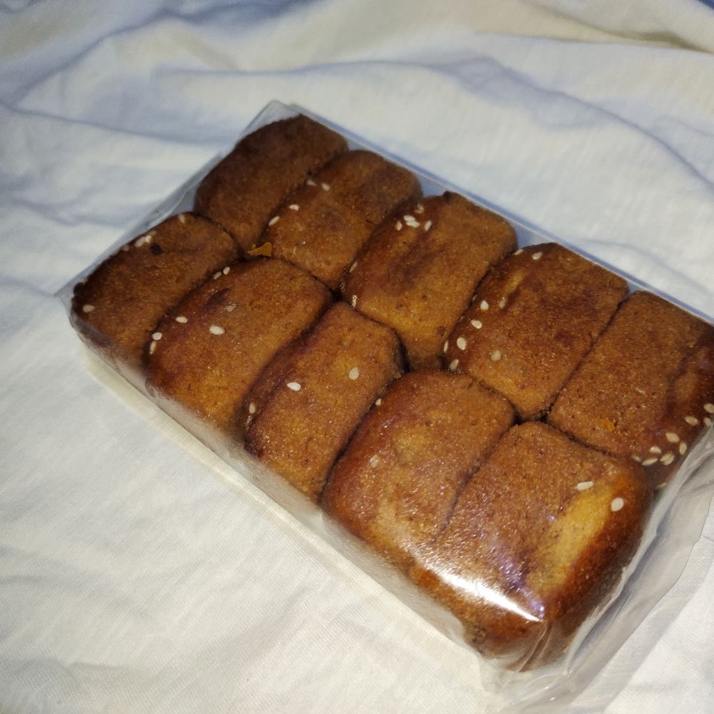 Bolu gambang wijen original khas betawi kue jadul