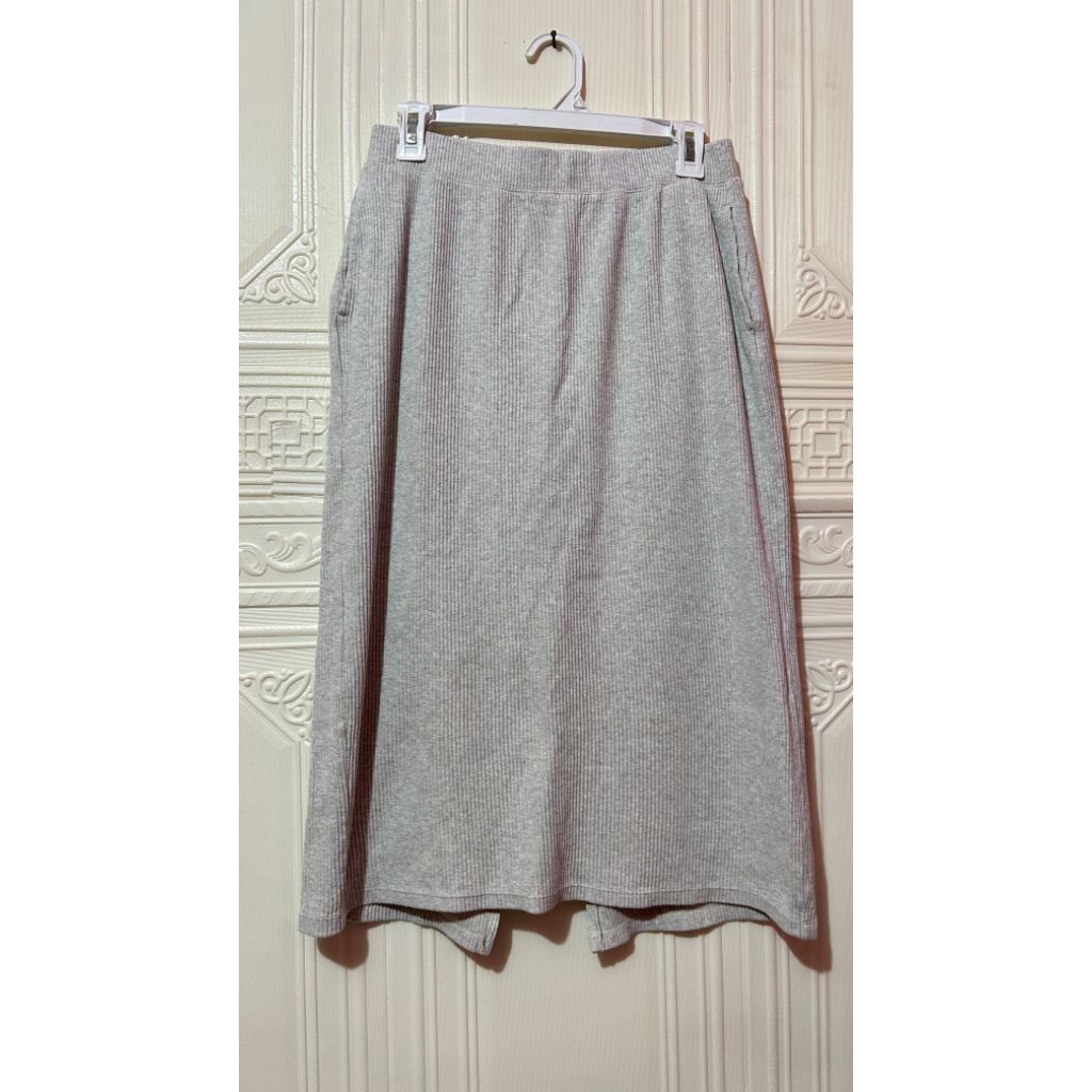 Rok Knit Midi Uniqlo