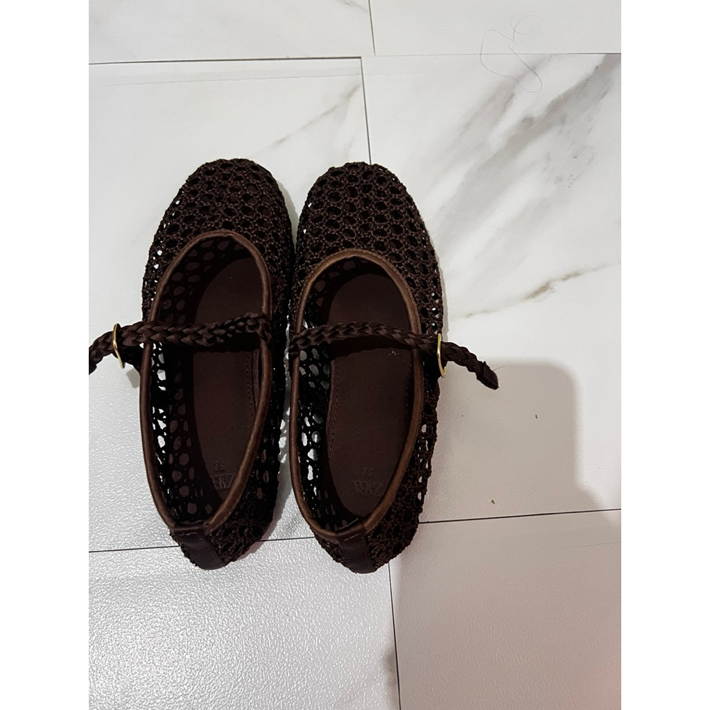 Sepatu ZARA Anak ( preloved )