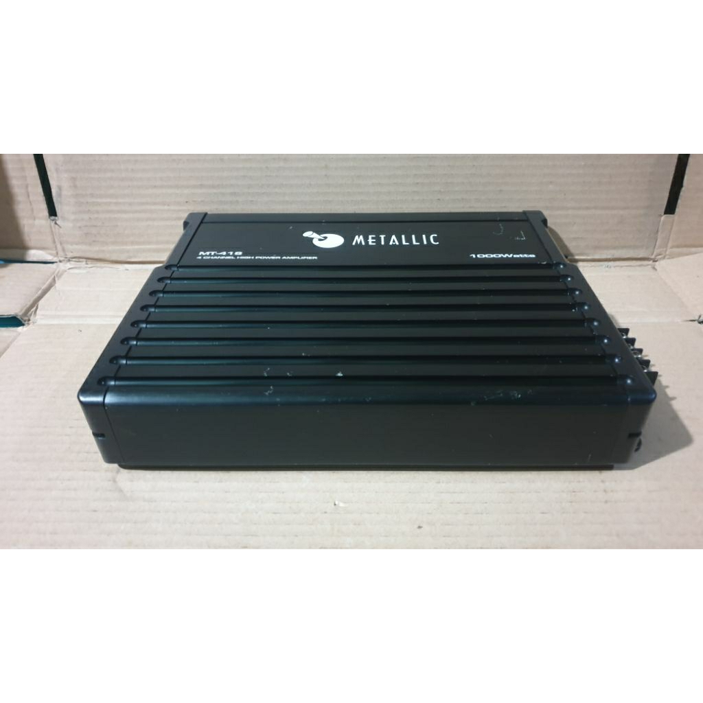 power amplifier mobil 4channel 1000watts metallic mt-418 second bekas normal siap pakai sudah di tes