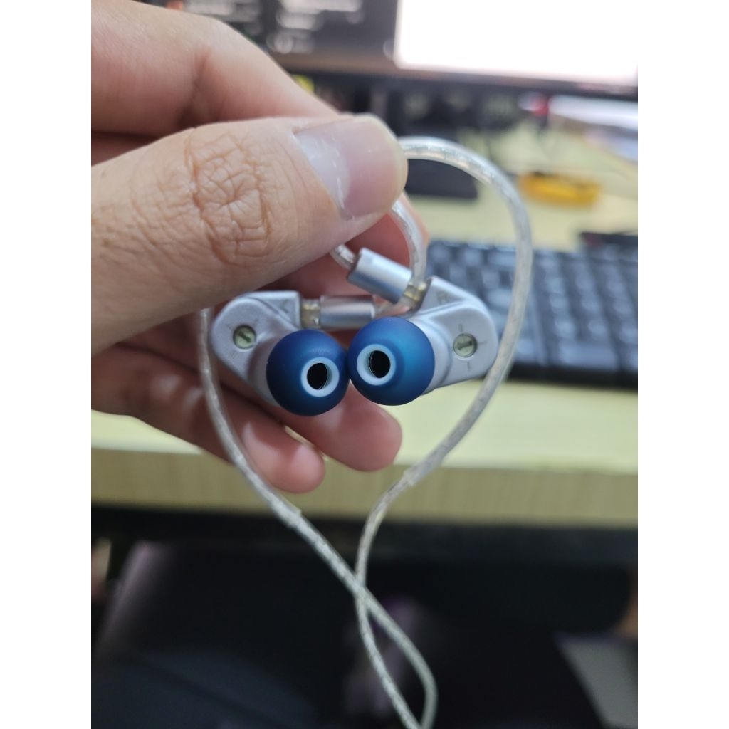Iem Tanchjim 4U