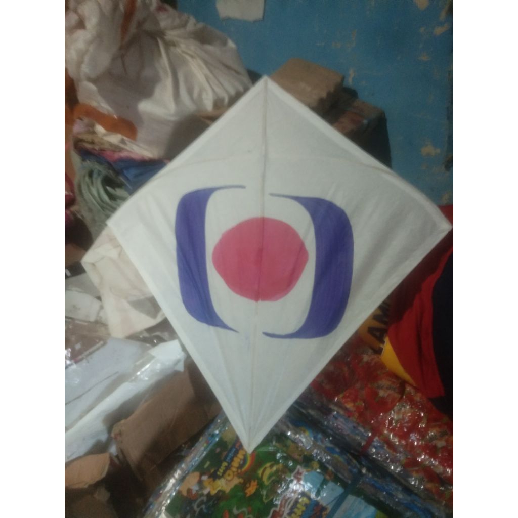 layangan kertas aduan jomres