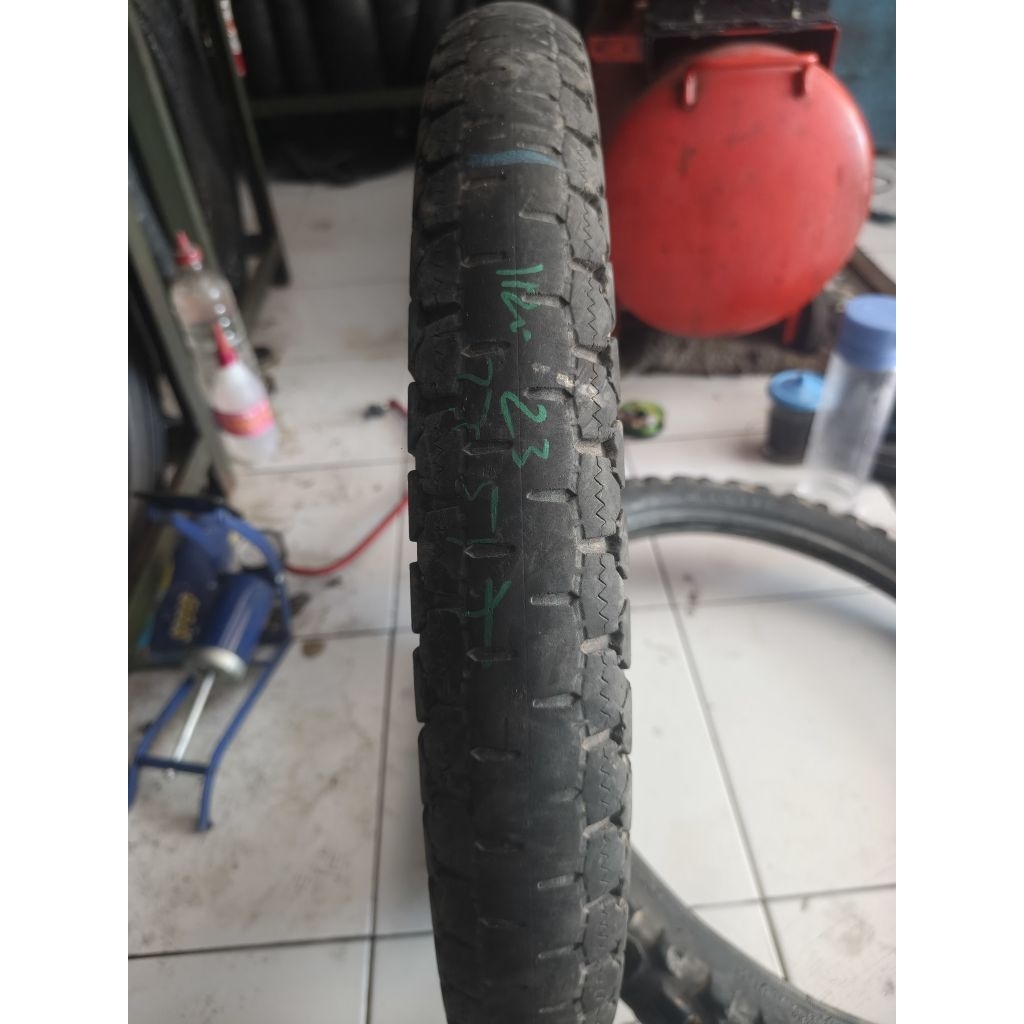 Ban Luar bekas ory copotan IRC 2.75-17 SP1 Classic Inoue 275 Ring 17 SP 1 27517 Ban Motor Klasik Tub