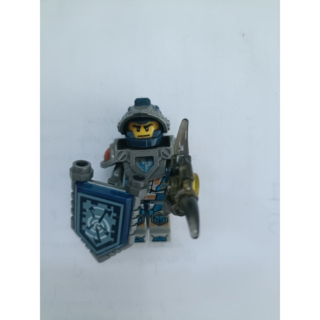 Jual Lego Minifigure Clay Moorington Nexo, Nexo Knights