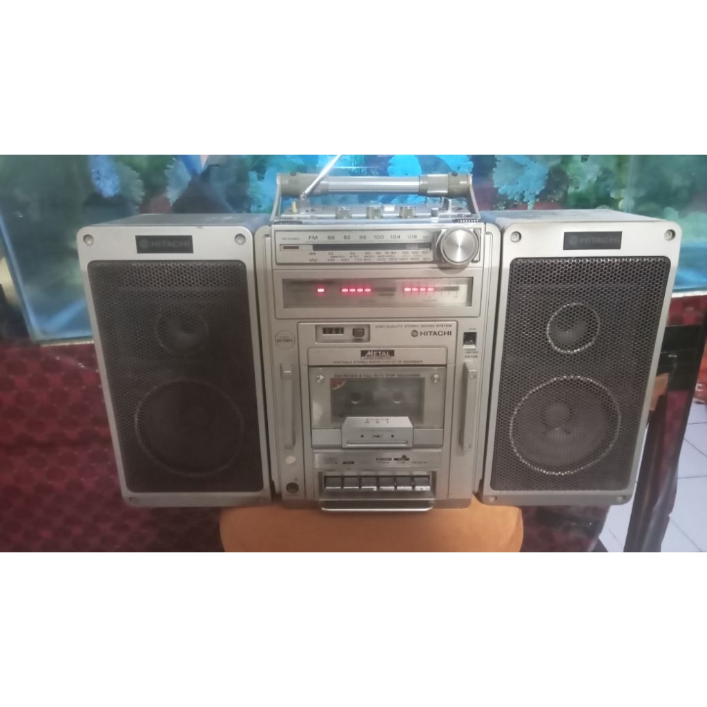 radio tape HITACHI Model TRK-9200w barang Vintage jadul