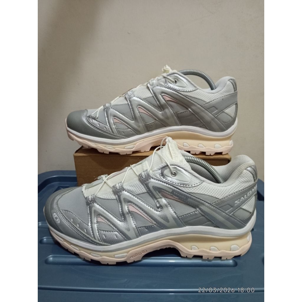 sepatu second outdoor SALOMON size 45 insole 280