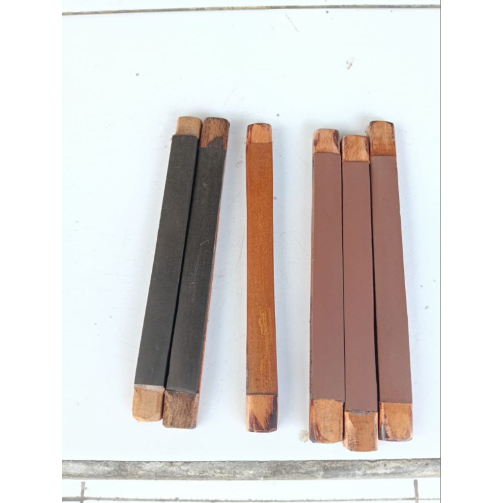 batu asah hitam (halus)