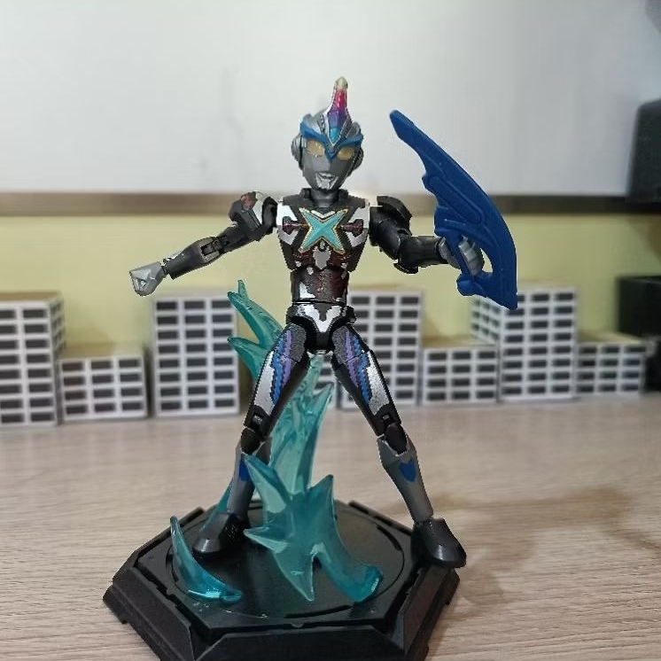Ultraman Exceed X Keepley