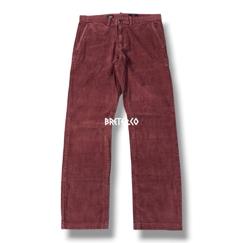 Gap Khakis Slim Fit Corduroy Pants  kode - A885 size 31-32 pinggang - 84
