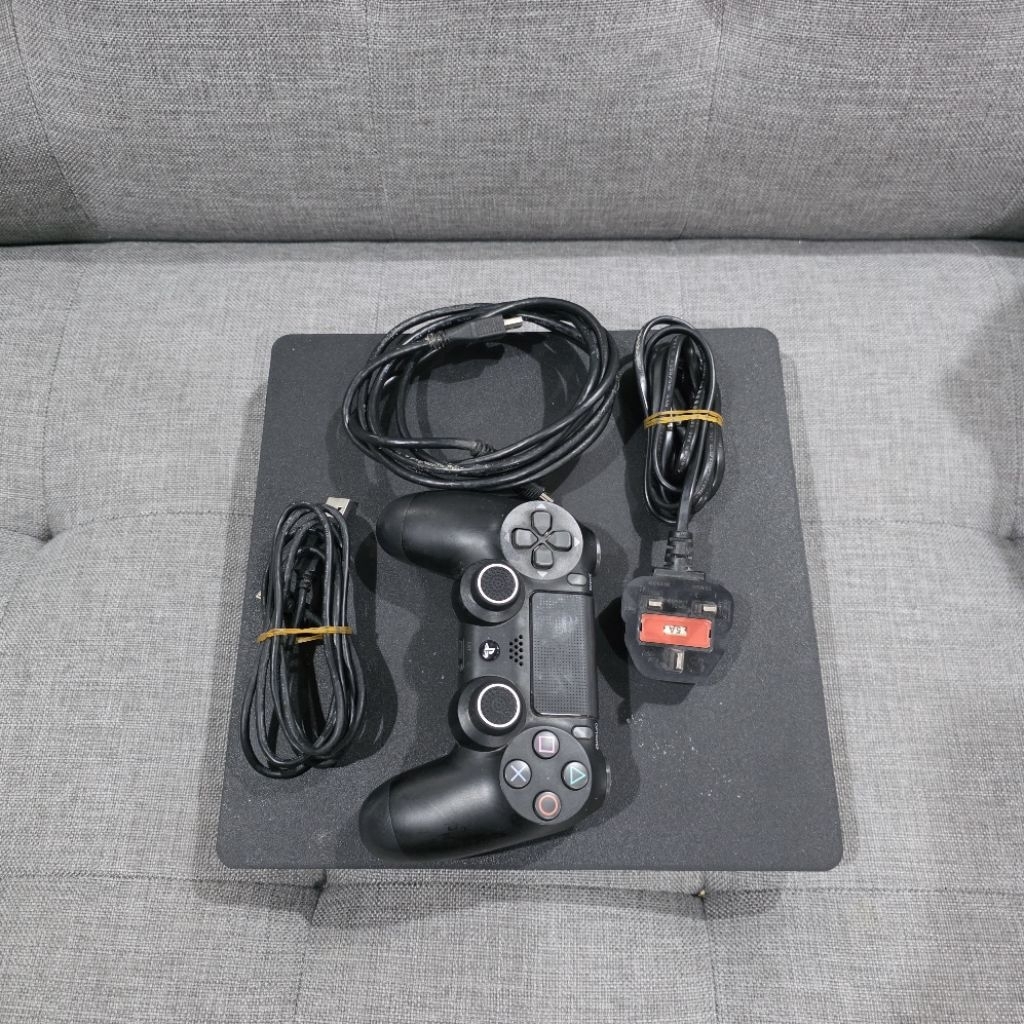 Playstation 4 PS4 Slim 500GB Second