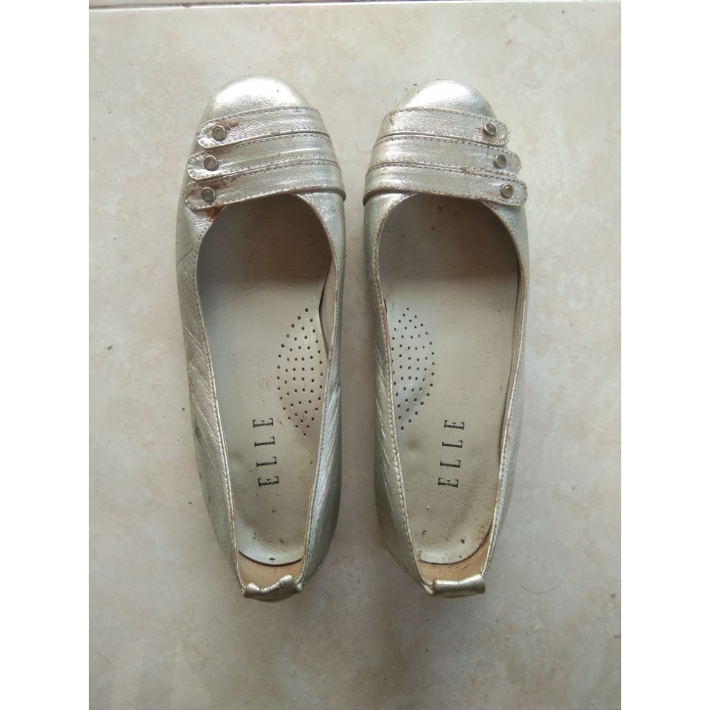 sepatu merk Elle preloved
