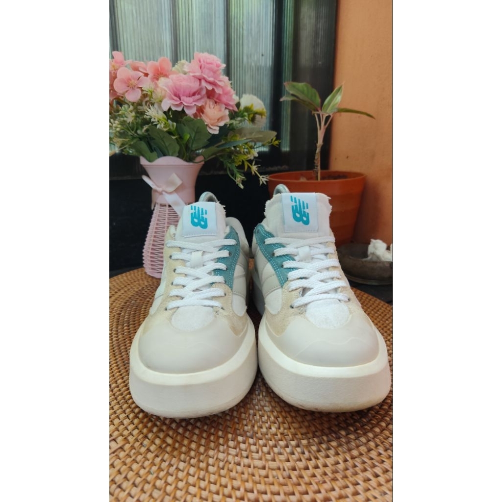 new balance CT302