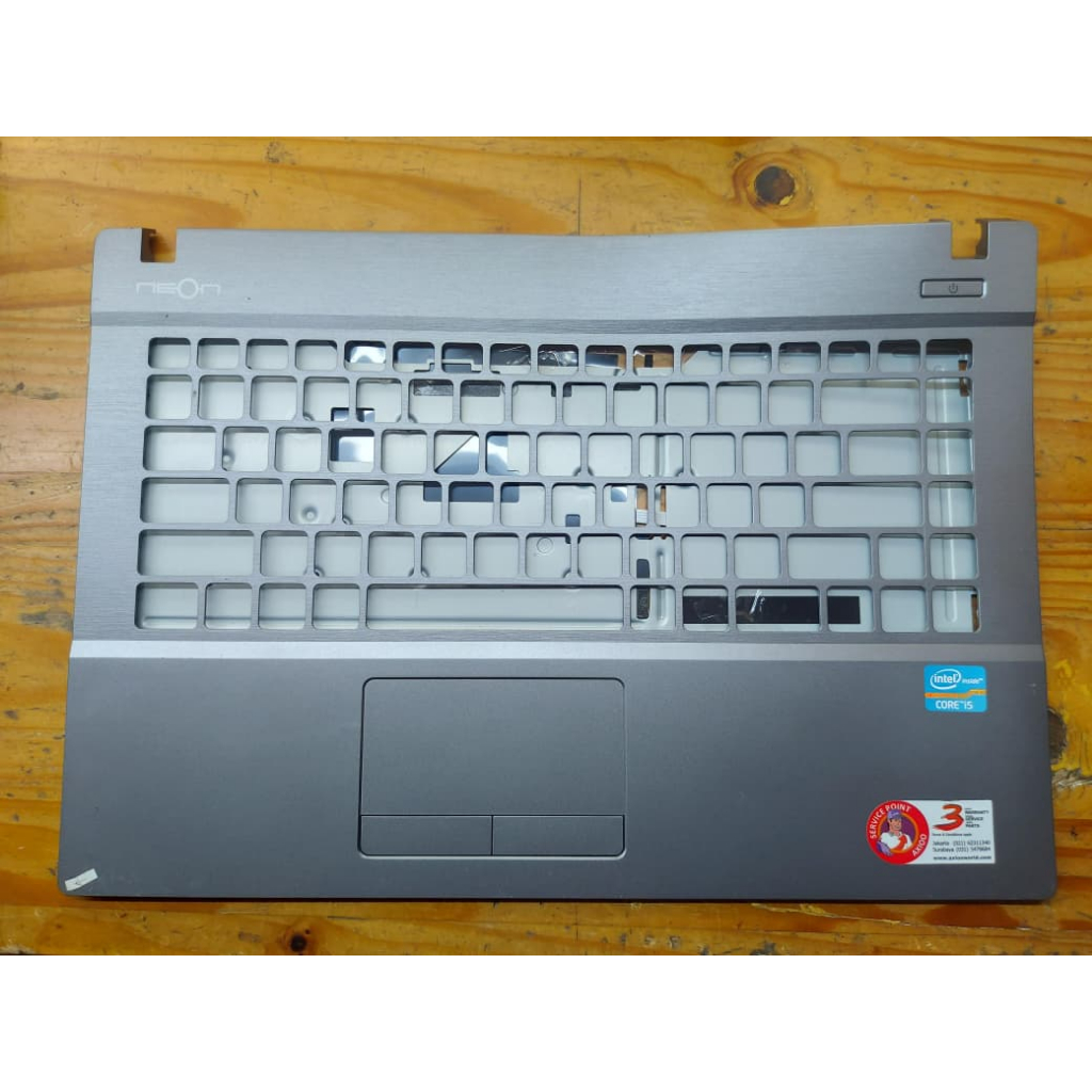 Casing Frame Keyboard Palmrest Laptop Axioo Neon RNE W540EU