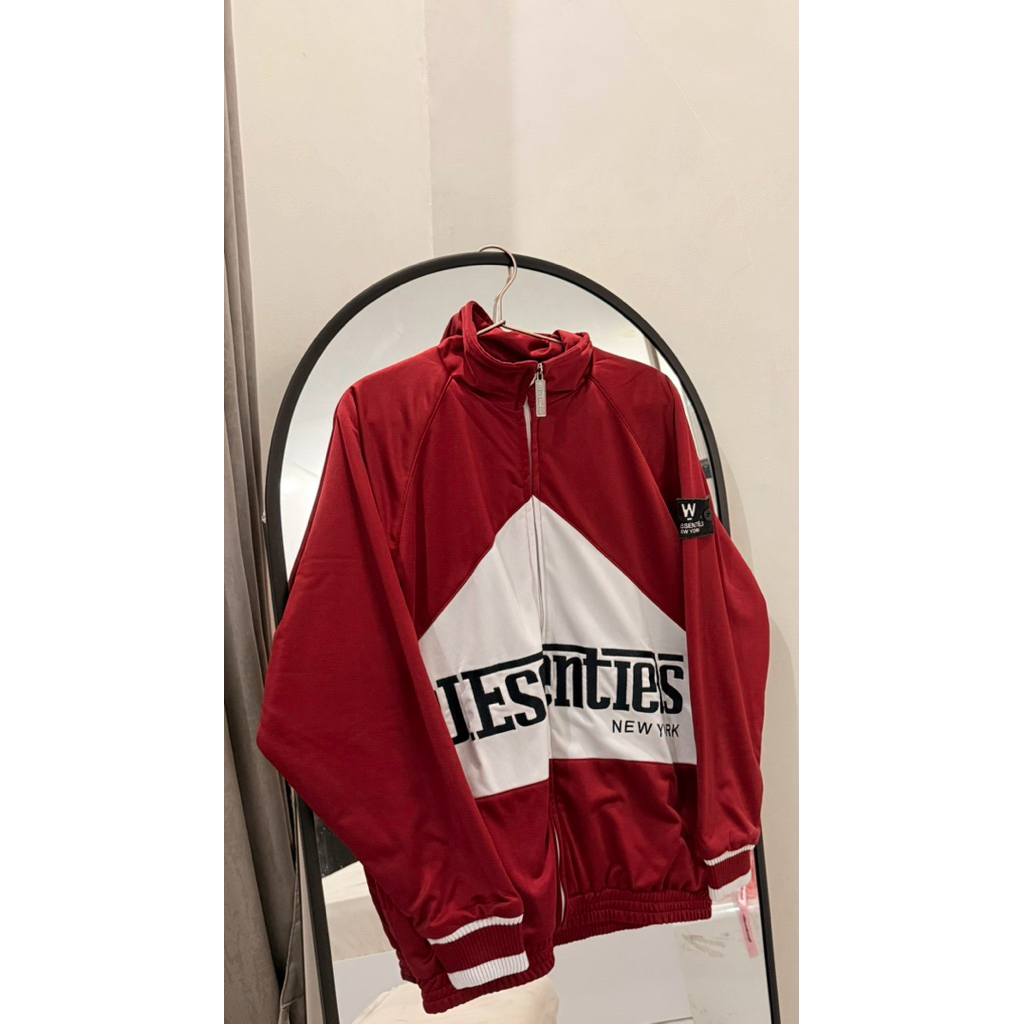 Preloved W.Essentiels Jacket Lotus CT05 Racing day
