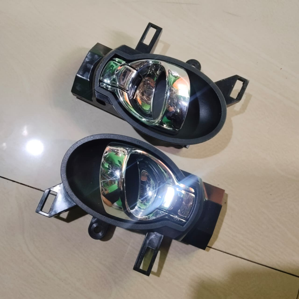 Handle Pintu Dalam Nissan March / Nissan Juke ( Kanan )