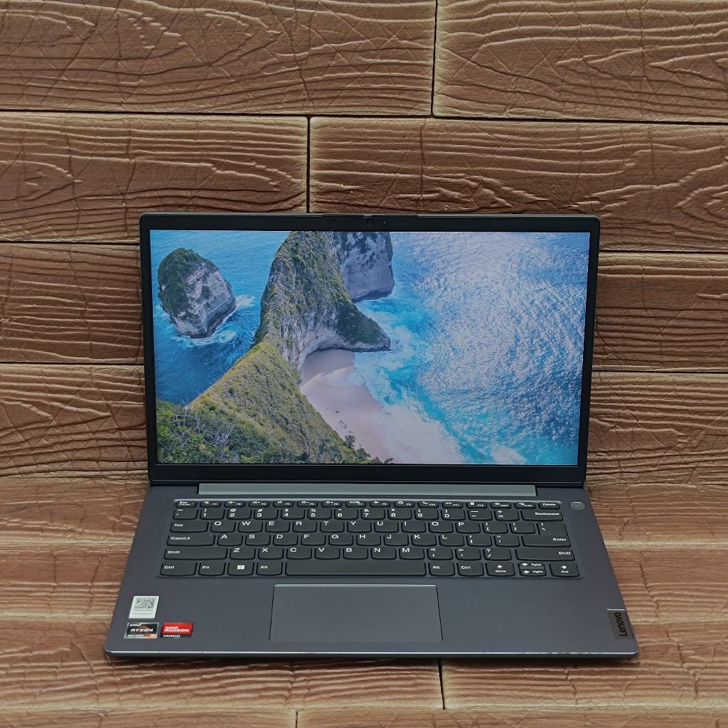 Laptop Lenovo V14 G4 AMN AMD RYZEN 3-7320U RAM 8GB SSD 256GB IPS