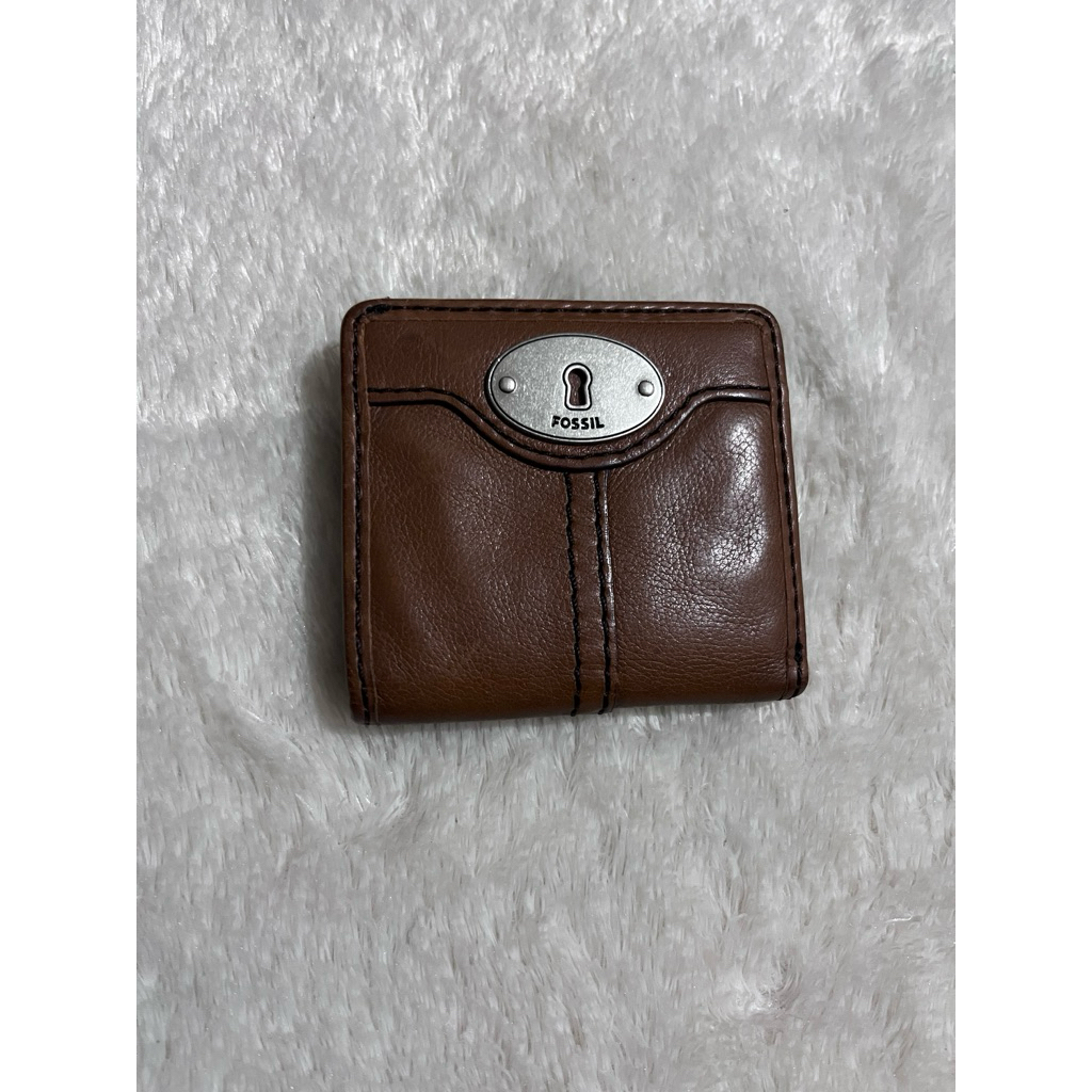 dompet bifold chesnut preloved
