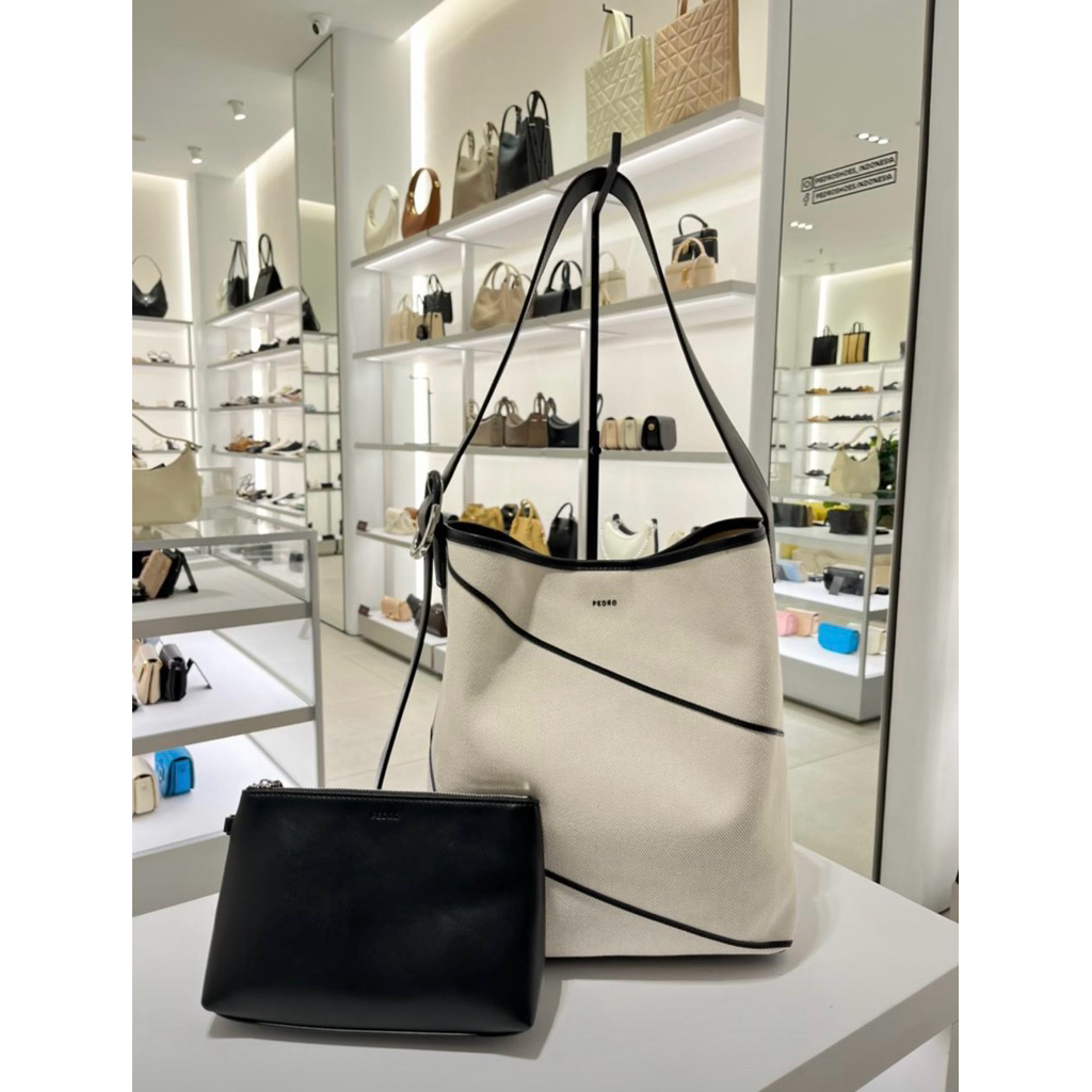 (JASTIP) Pedro Bridget Hobo Bag