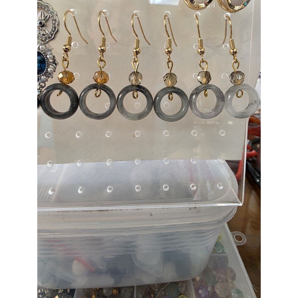Anting giok Burma warna abu" model donat