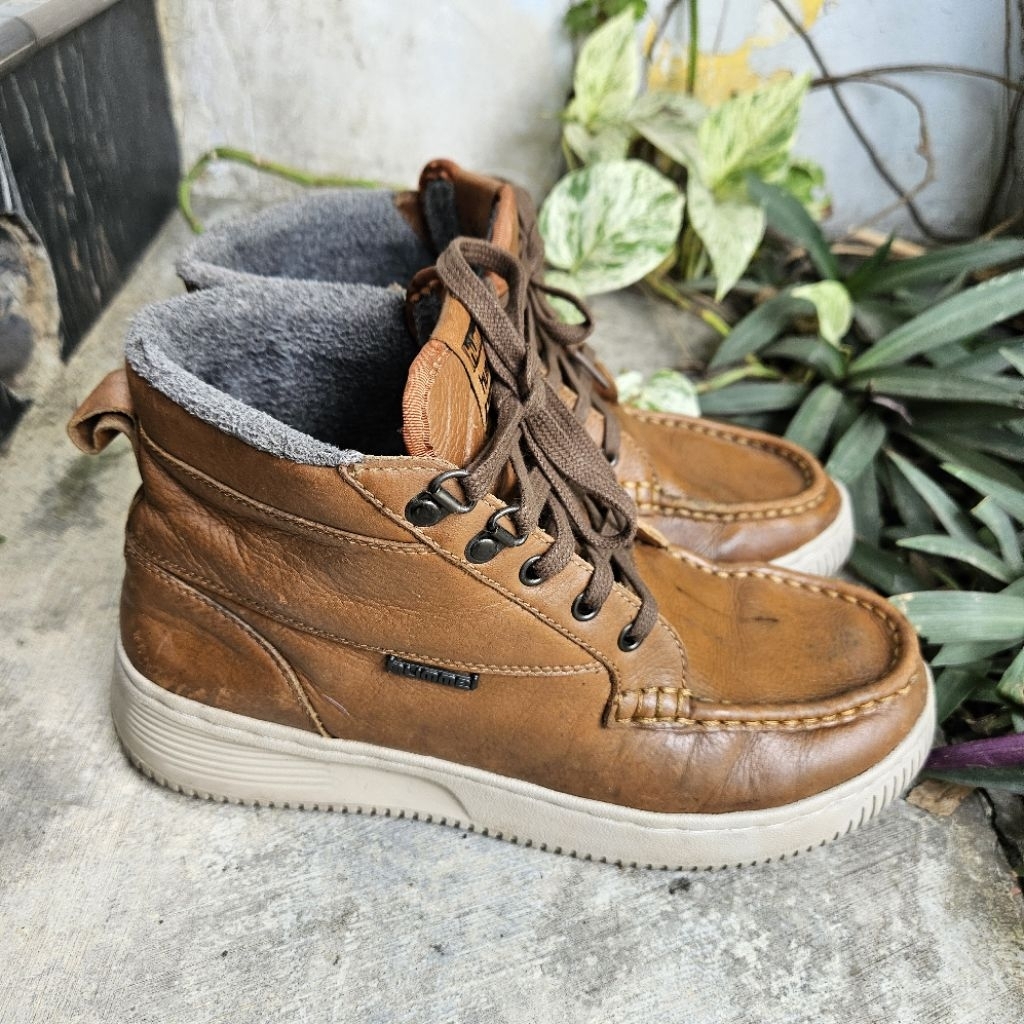 sepatu semi boots second hummel size 42(27cm)