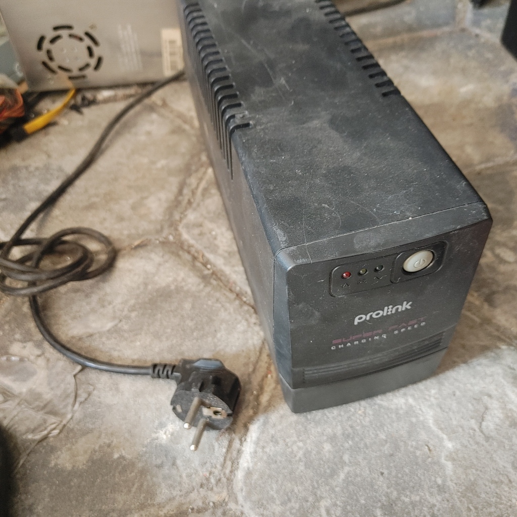 UPS Prolink pro700sfc kondisi rusak | komponen lengkap