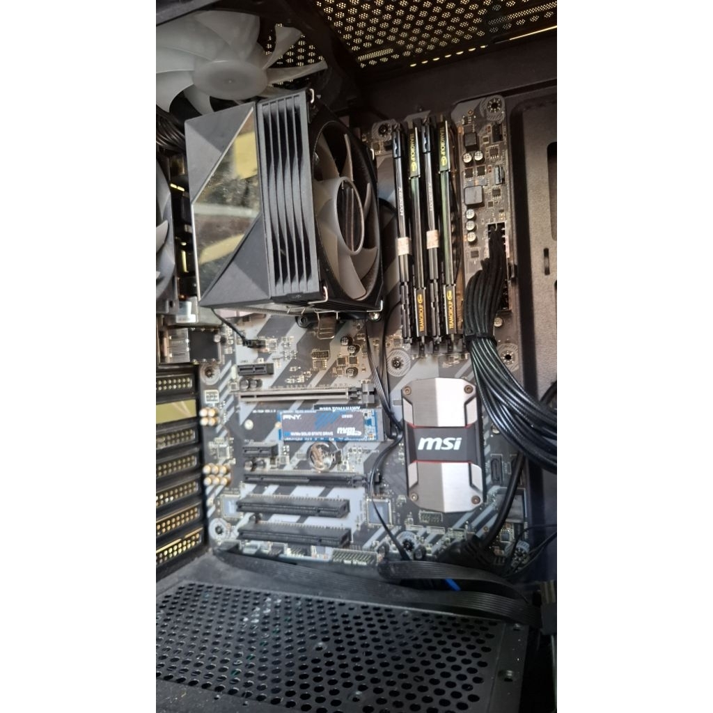 Mobo MSI B350 Tomahwk ATX Soket Am4 bekas