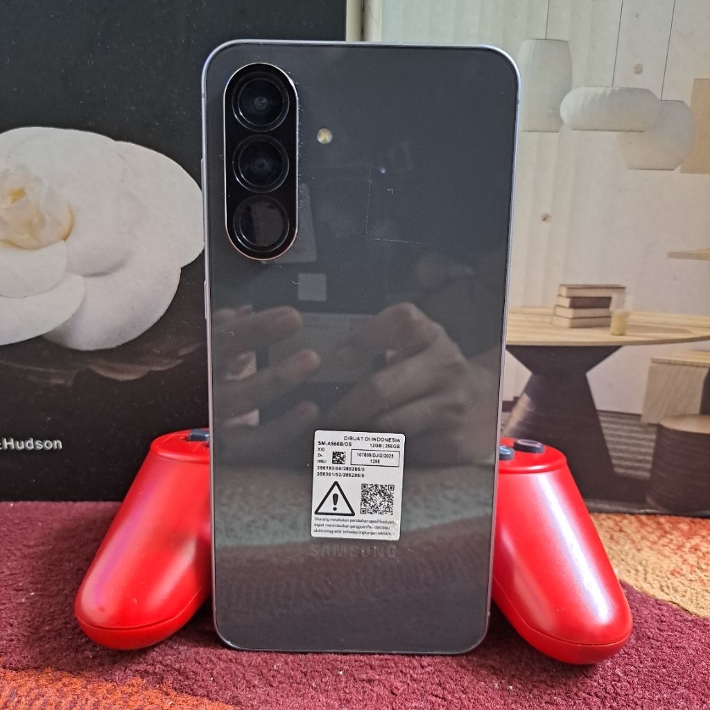 Samsung A56 12/256 hp saja no minus