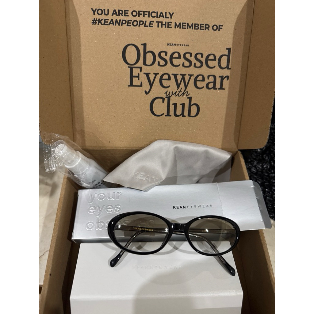kean eyewear BNIB ori kacamata fashion