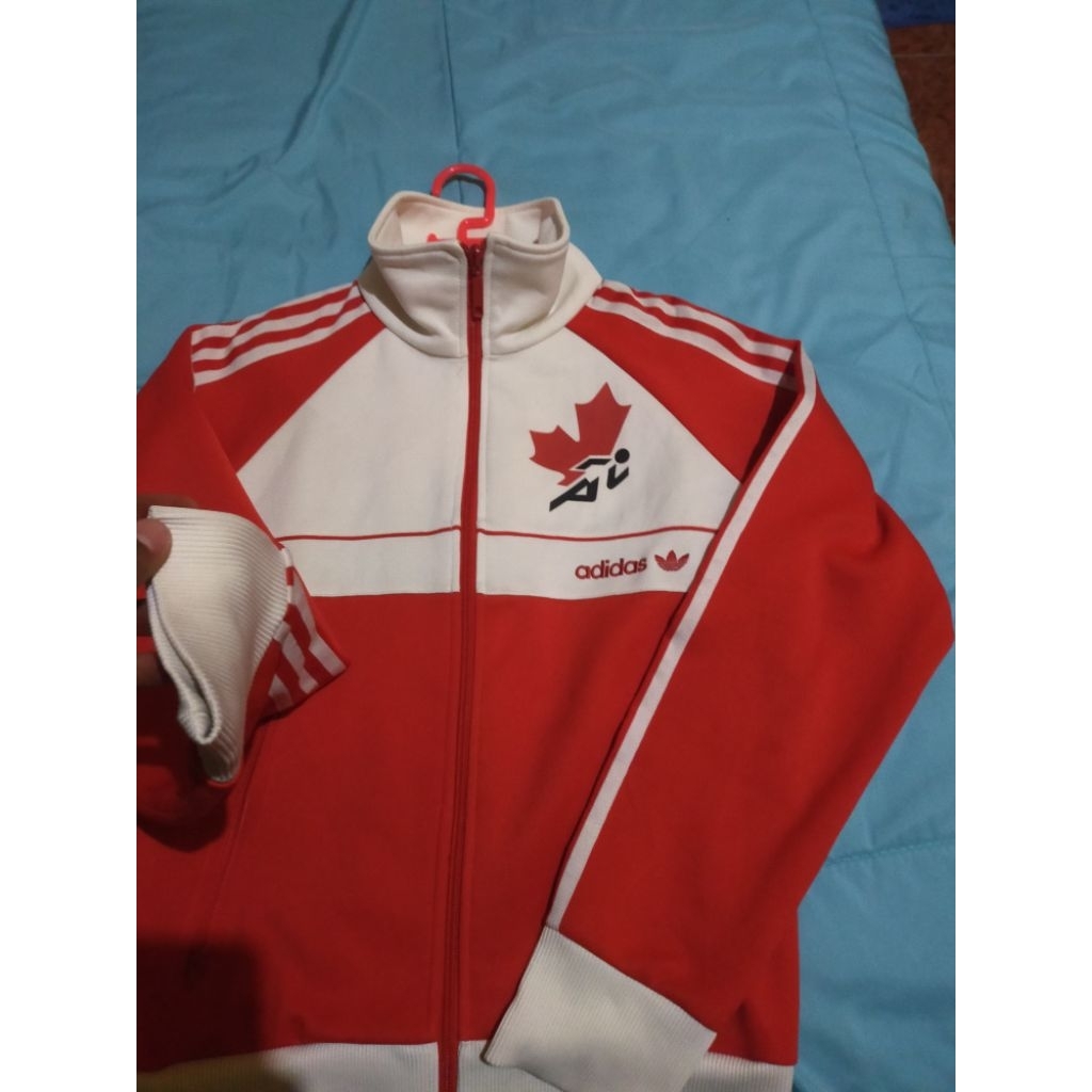 Canada Tracktop