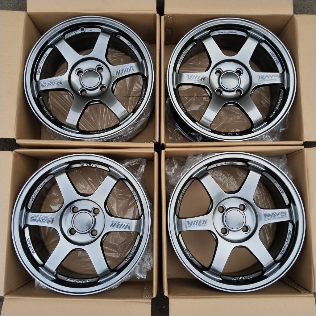 Velg Volk Rays TE37 Ring: 16 lebar 7inc ET: 40 PCD: 4×100 warna : HB