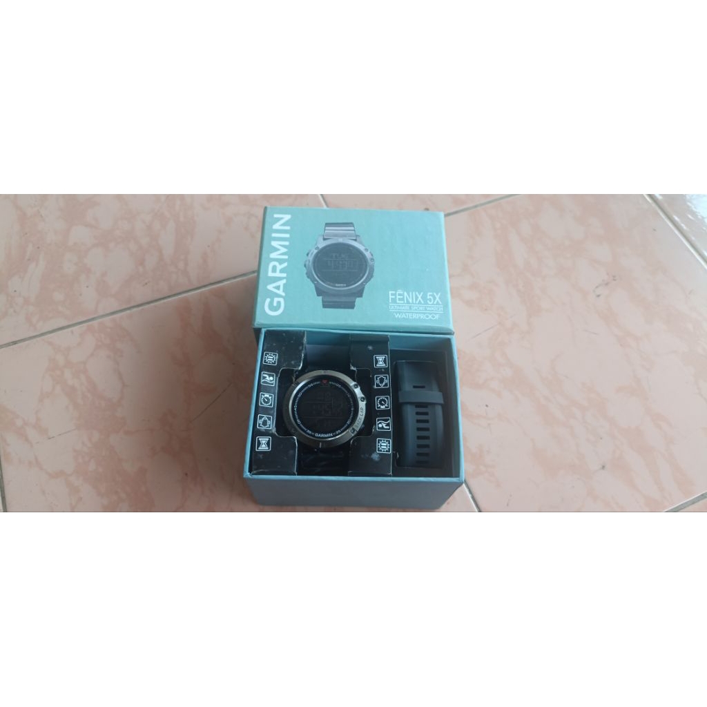 Jam tangan Smartwatch GARMIN FENIX 5X Ultimate Sport Watch