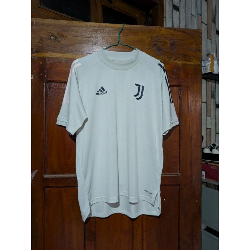 Jersey Juventus Training 2020/21, Original
