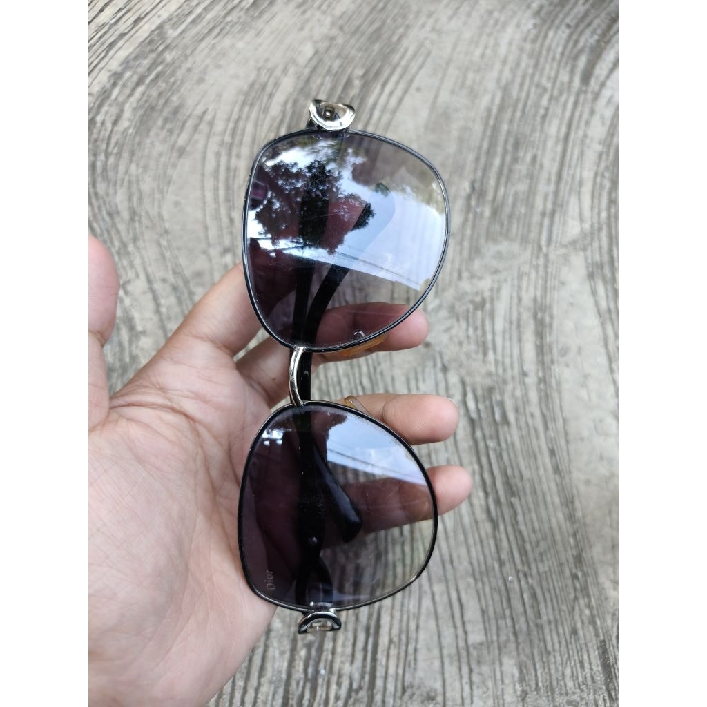 kacamata dior frame unik