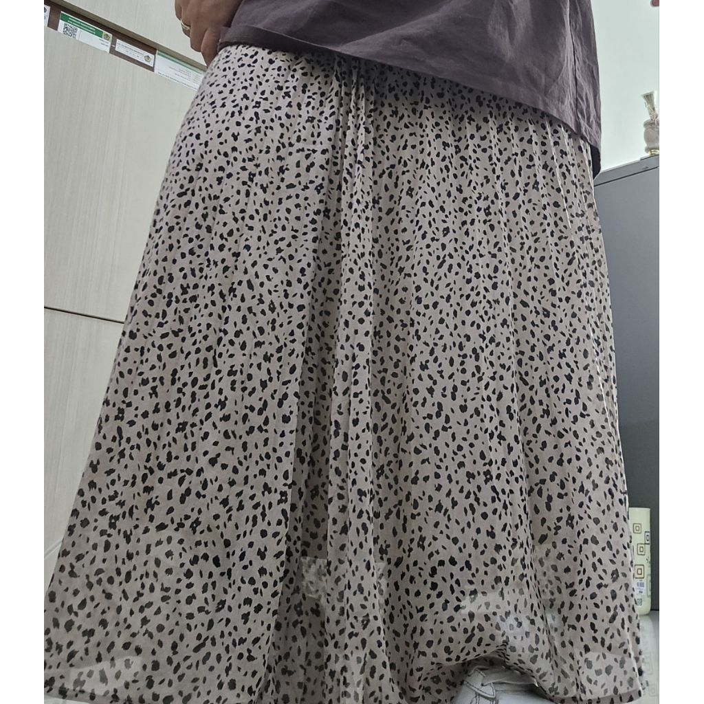 Rok Leopard warna coklat susu