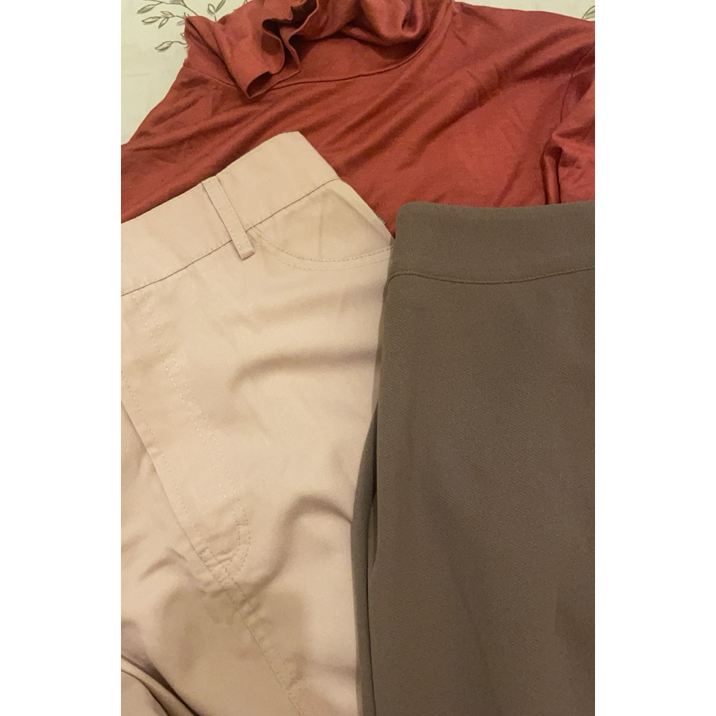 Preloved skirt (free heattech uni)