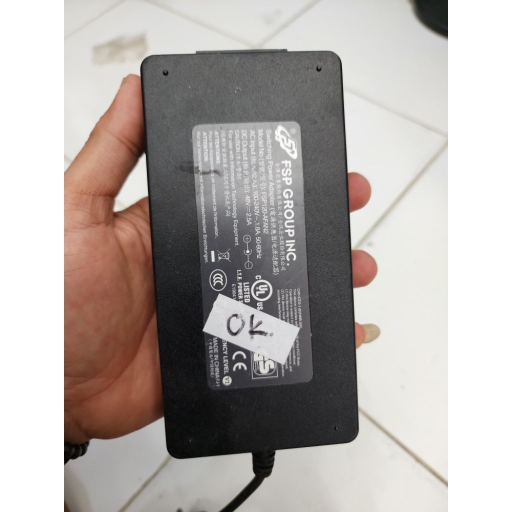 adaptor fsp 48v-2.5a. normal