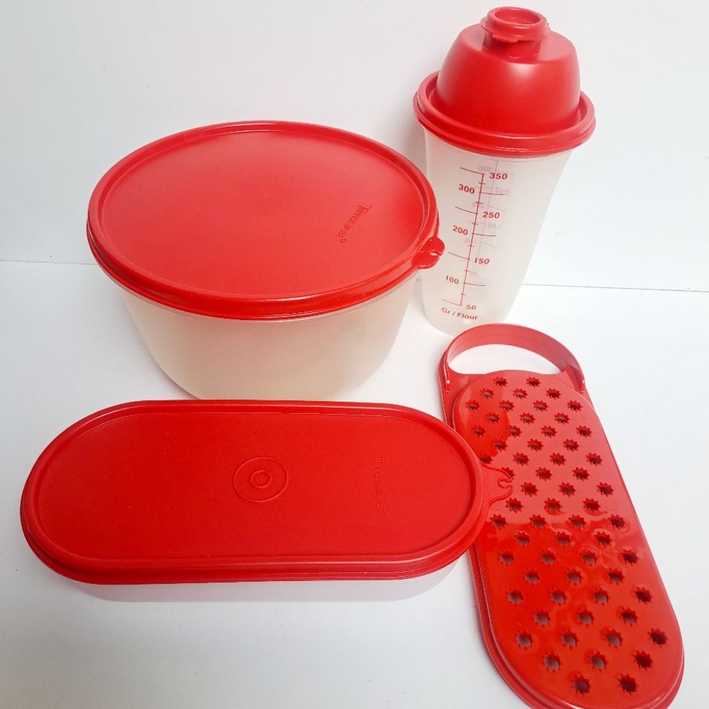 Tupperware Simply Red Set