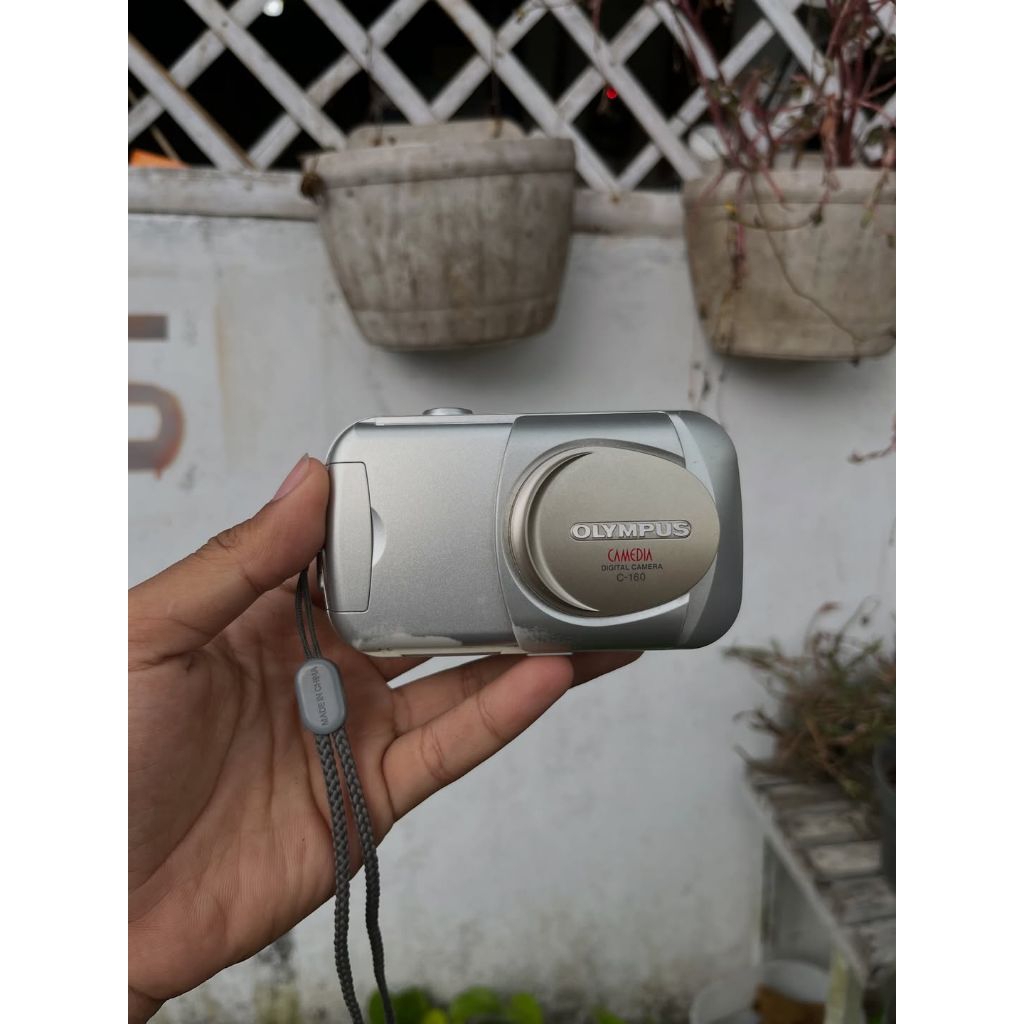 CAMERA DIGITAL | OLYMPUS C-160