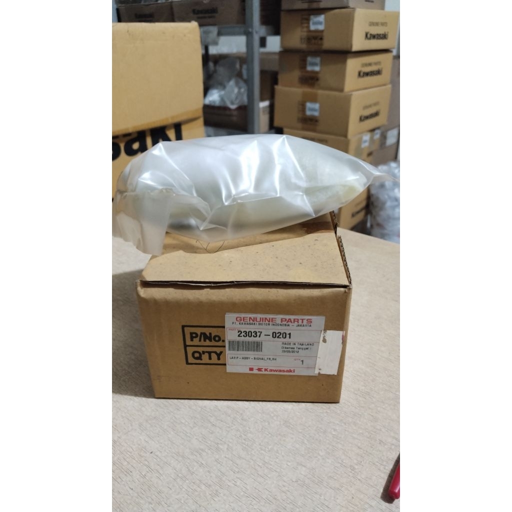 Lamp Assy Signal FR RH ER6N ( 23037-0201)