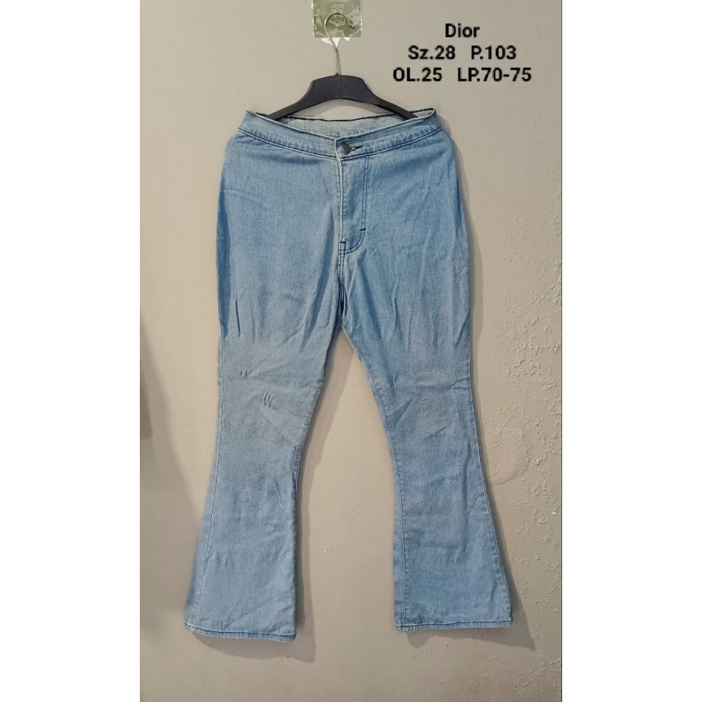 Celana Jeans BootsCut Dior Wanita